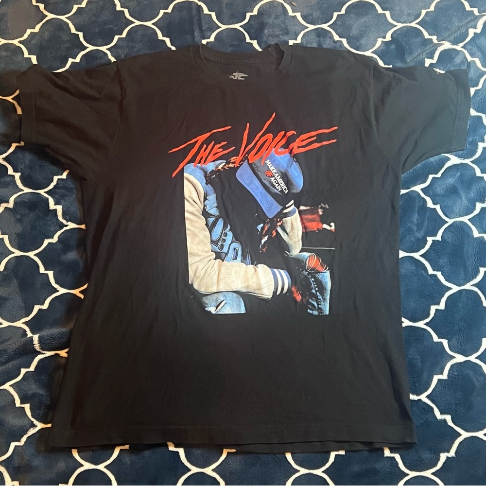 Men’s Black Graphic T-Shirt size Large